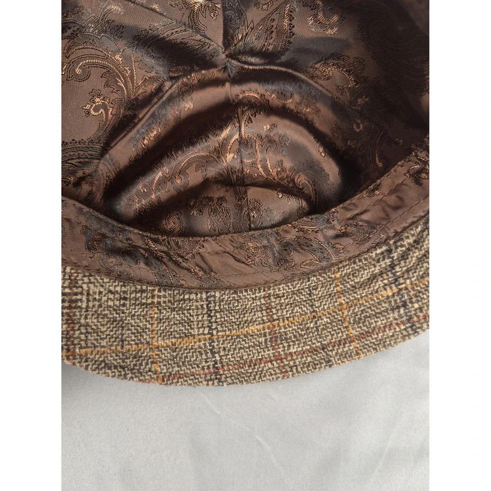 Old‎ County Road Brown Plaid Tweed Newsboy Cap Gold Horsebit Accent OS